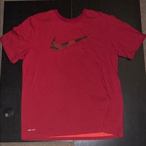 XL men’s Nike shirt